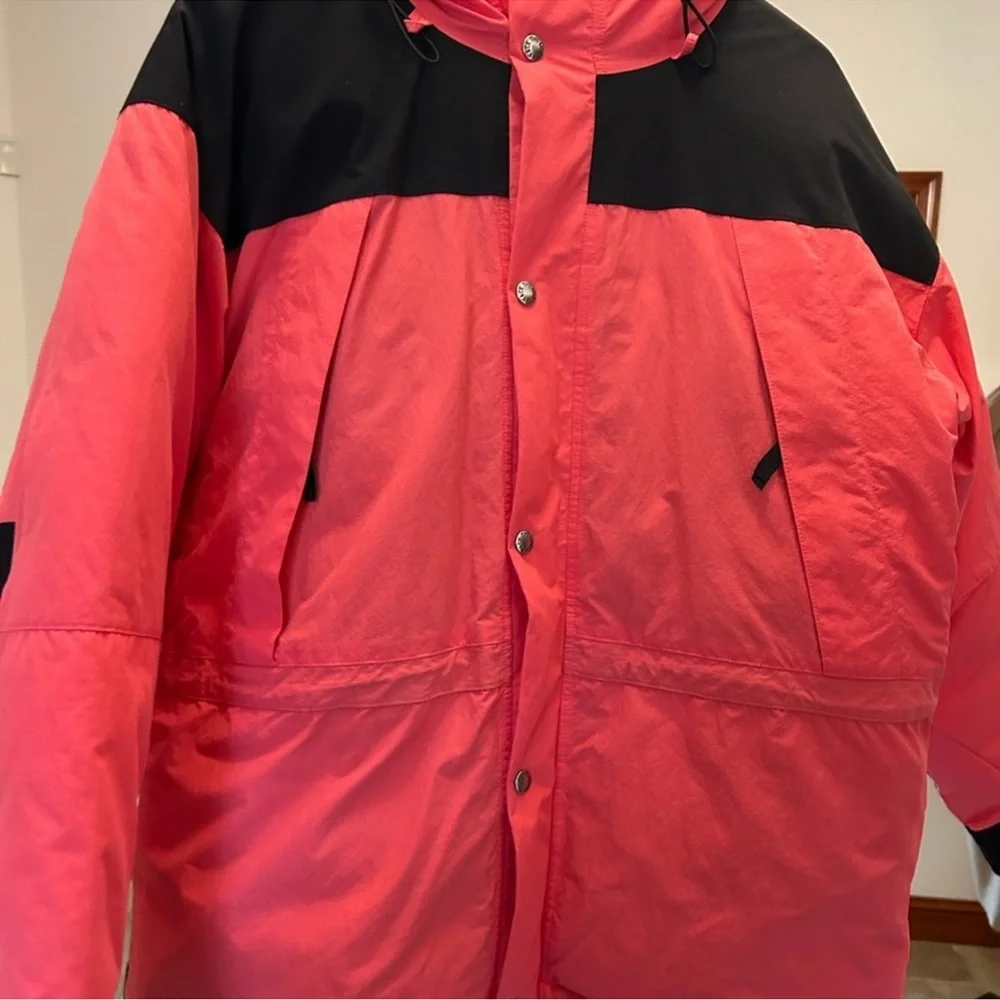 Women’s Gucci ex Northface collaboration, puffer jacket size medium NWT